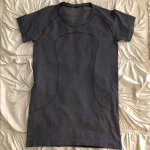 Lululemon short sleeve